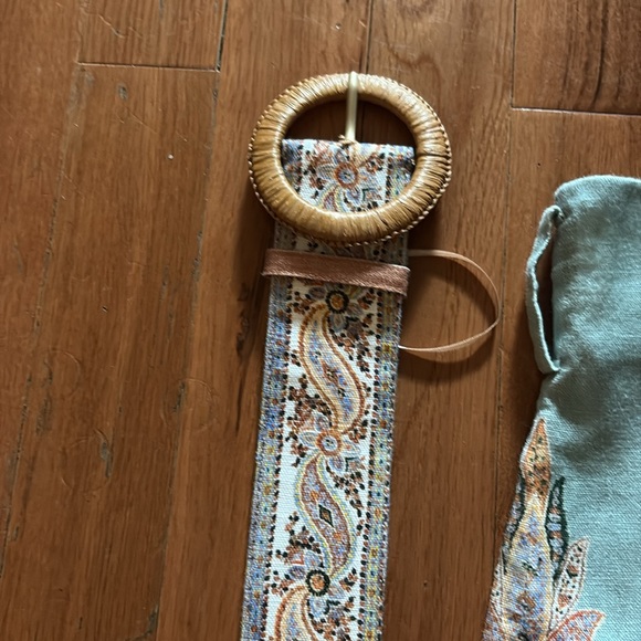 Zimmerman linen shorts size 0 Petite with belt like new! - Picture 6 of 10